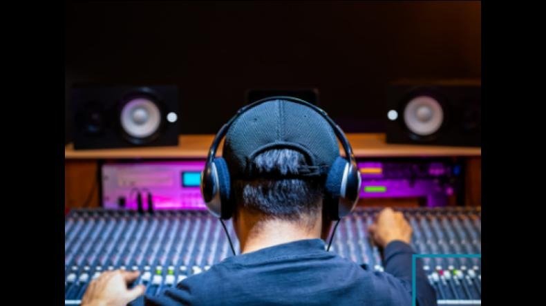 Especialização em Produção Musical é bom? Especialização em Produção Musical posso confiar?