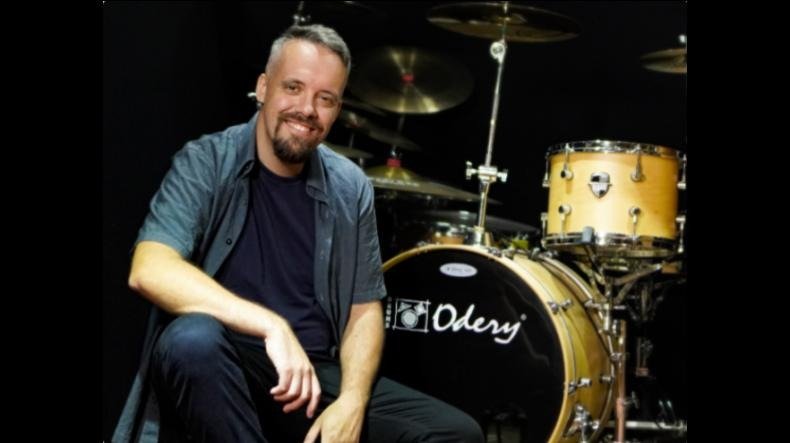 Tocar Bateria por Gilson Naspolini é bom? Tocar Bateria por Gilson Naspolini posso confiar?